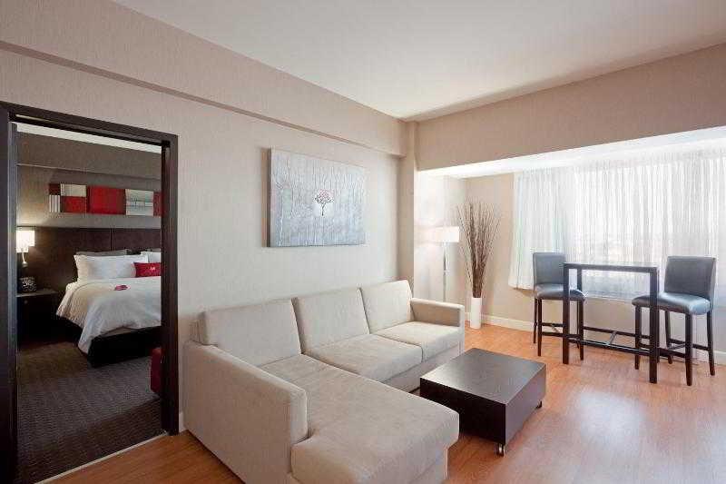 Armon Plaza Montreal Airpt, Trademark Collection By Wyndham Rom bilde
